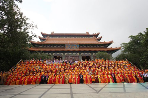 香港宝莲禅寺举行万佛宝殿落成开光暨赵朴初思想研讨会