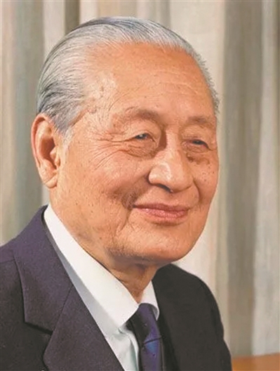 赵朴初.jpeg